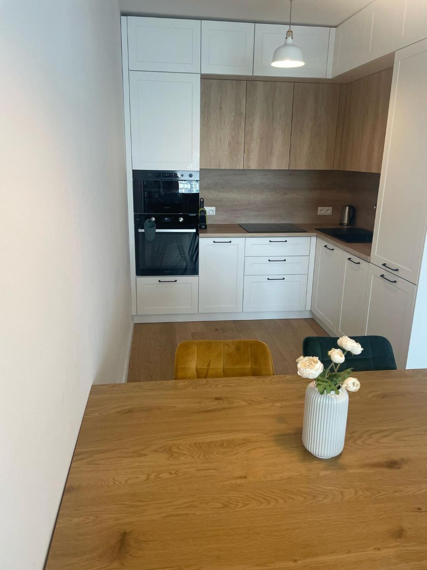 New Downtown Apartment Couple Minute From The Old Town Братислава Экстерьер фото
