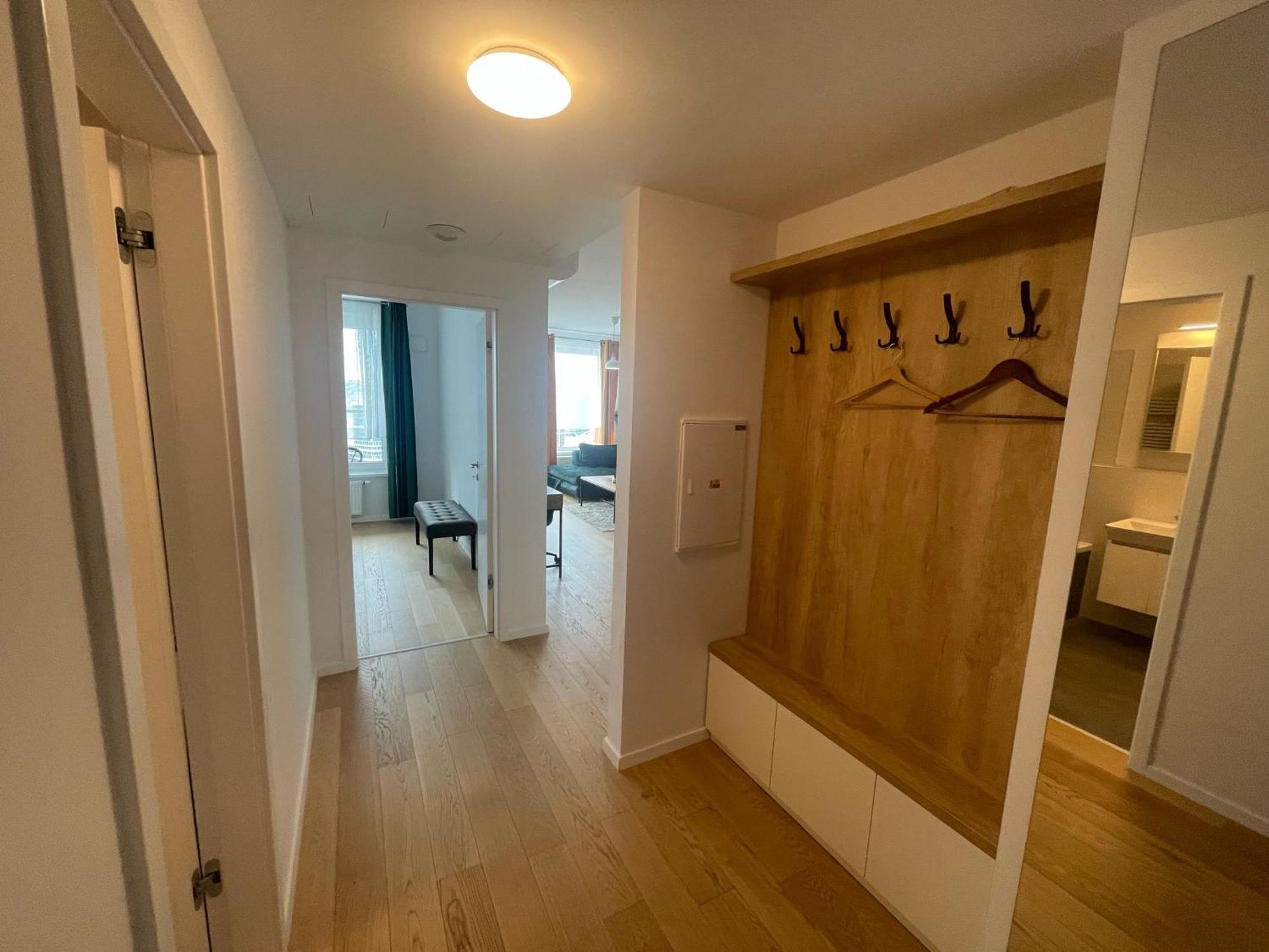 New Downtown Apartment Couple Minute From The Old Town Братислава Экстерьер фото